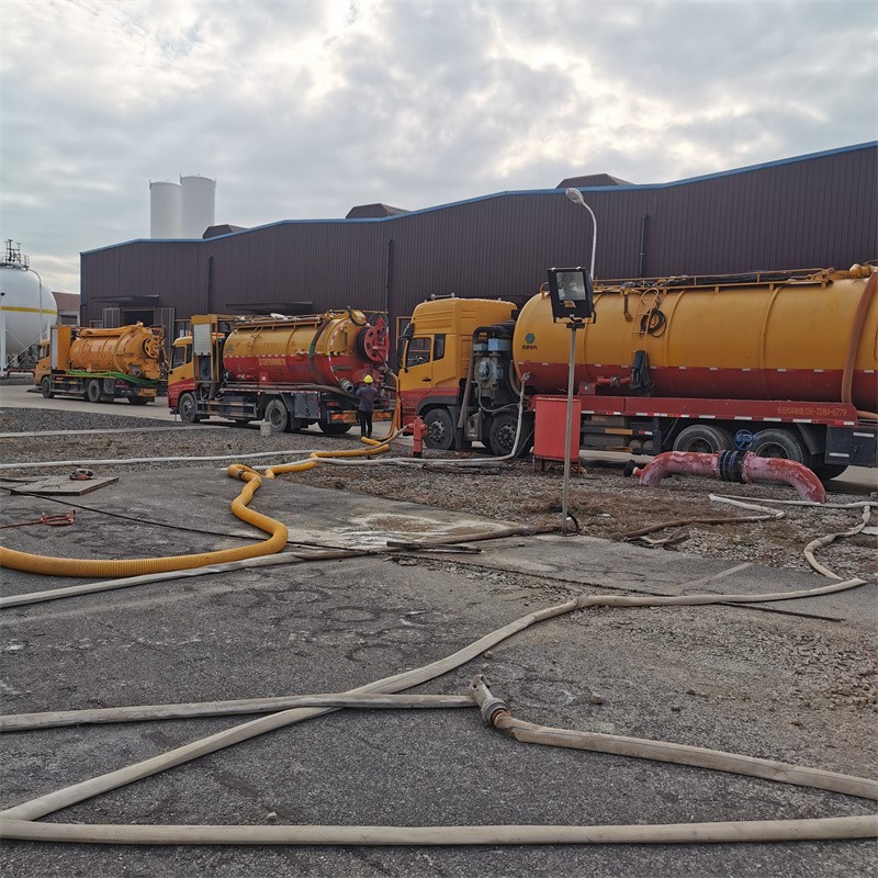 新绛污水池清理